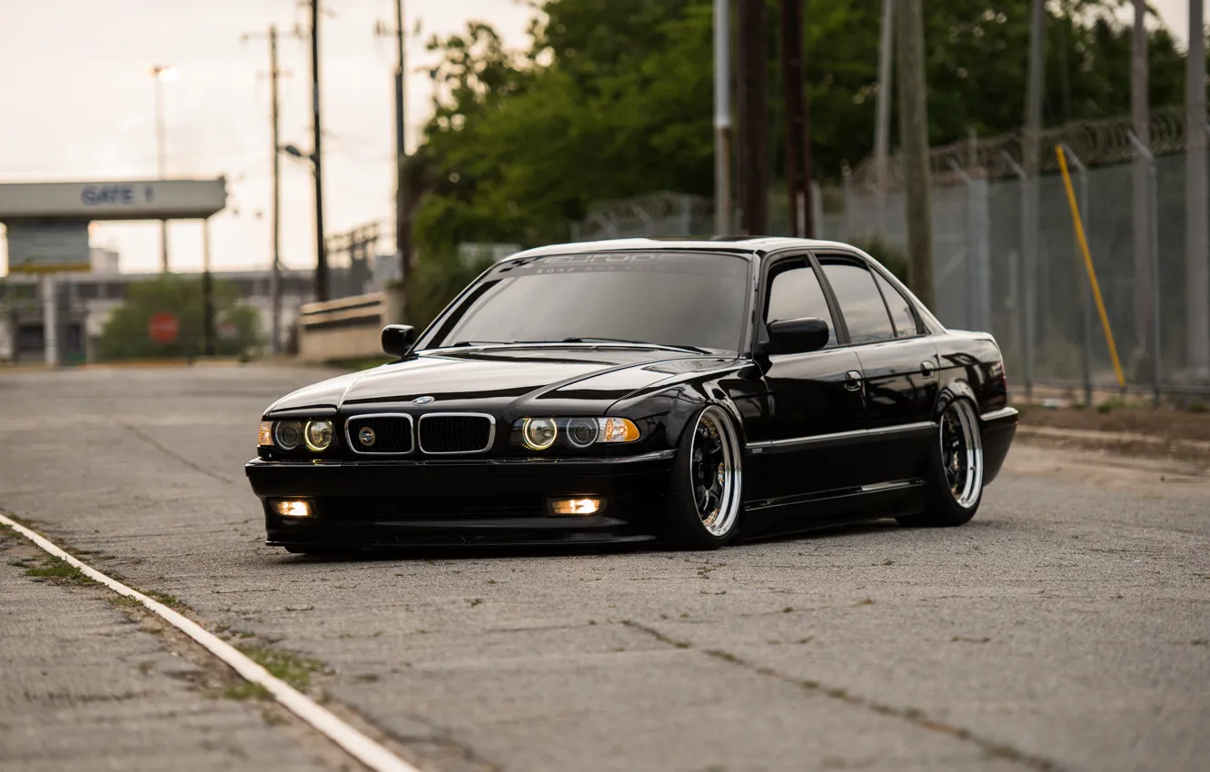 Photo wallpaper BMW, E38, BMW E38