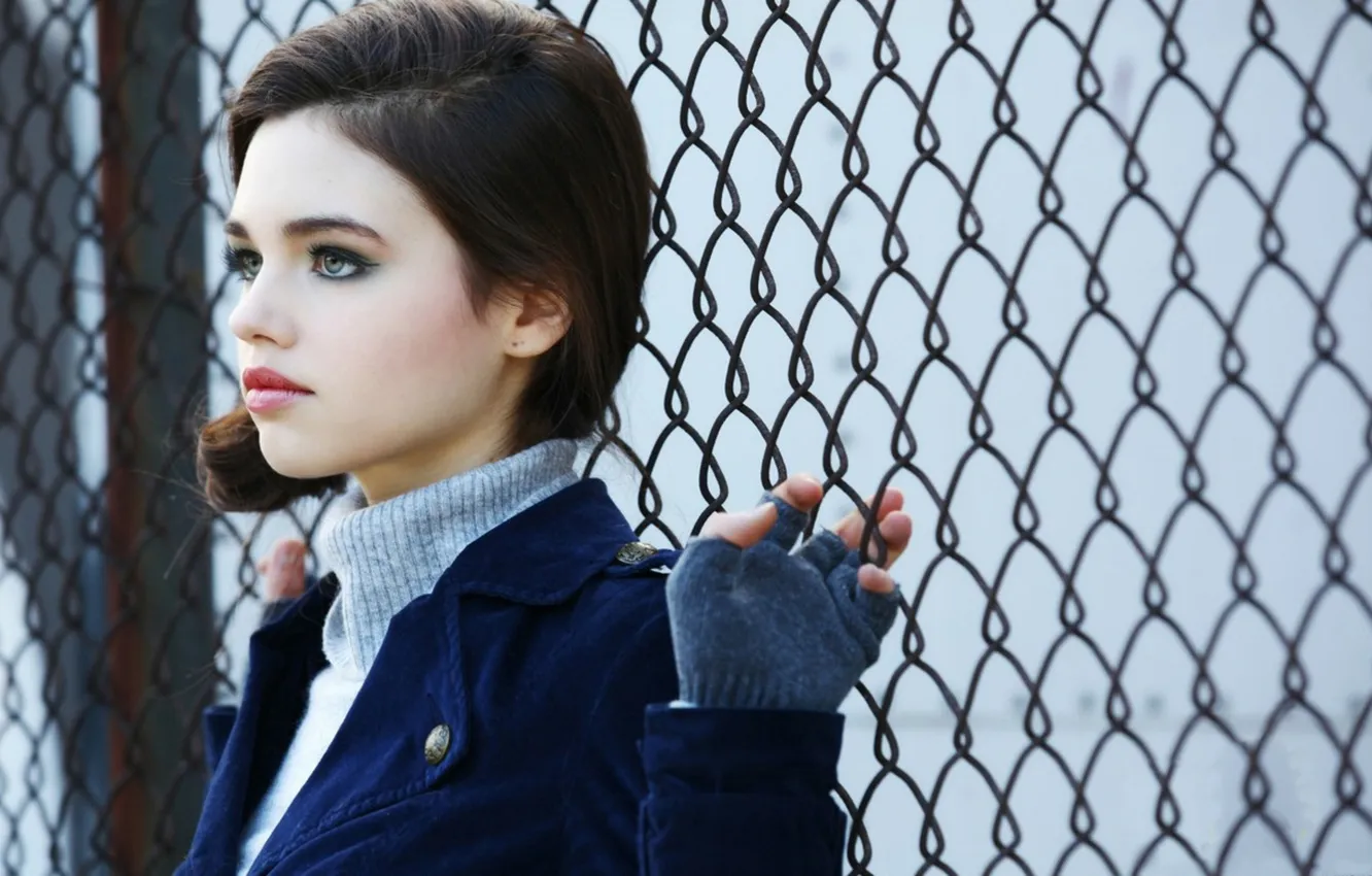 Photo wallpaper look, girl, face, mesh, hands, India Eisley