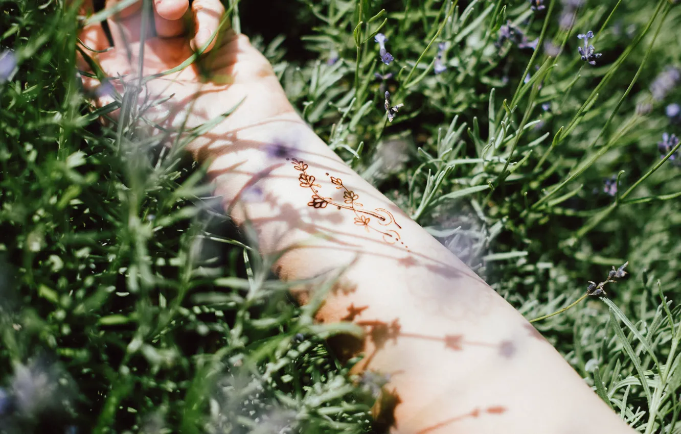 Photo wallpaper summer, grass, figure, hands, tattoo, tattoo