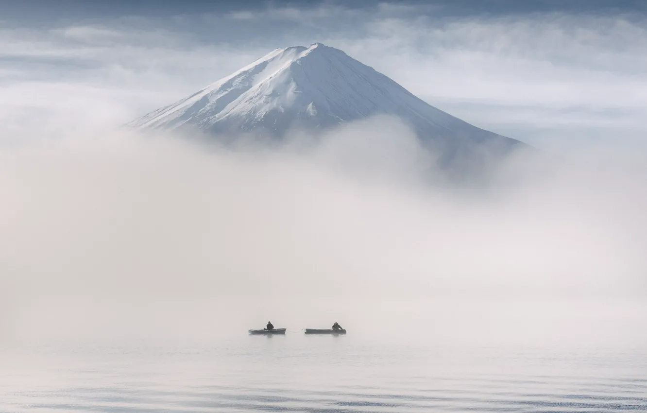 Photo wallpaper Japan, boats, fishermen, Yamanashi
