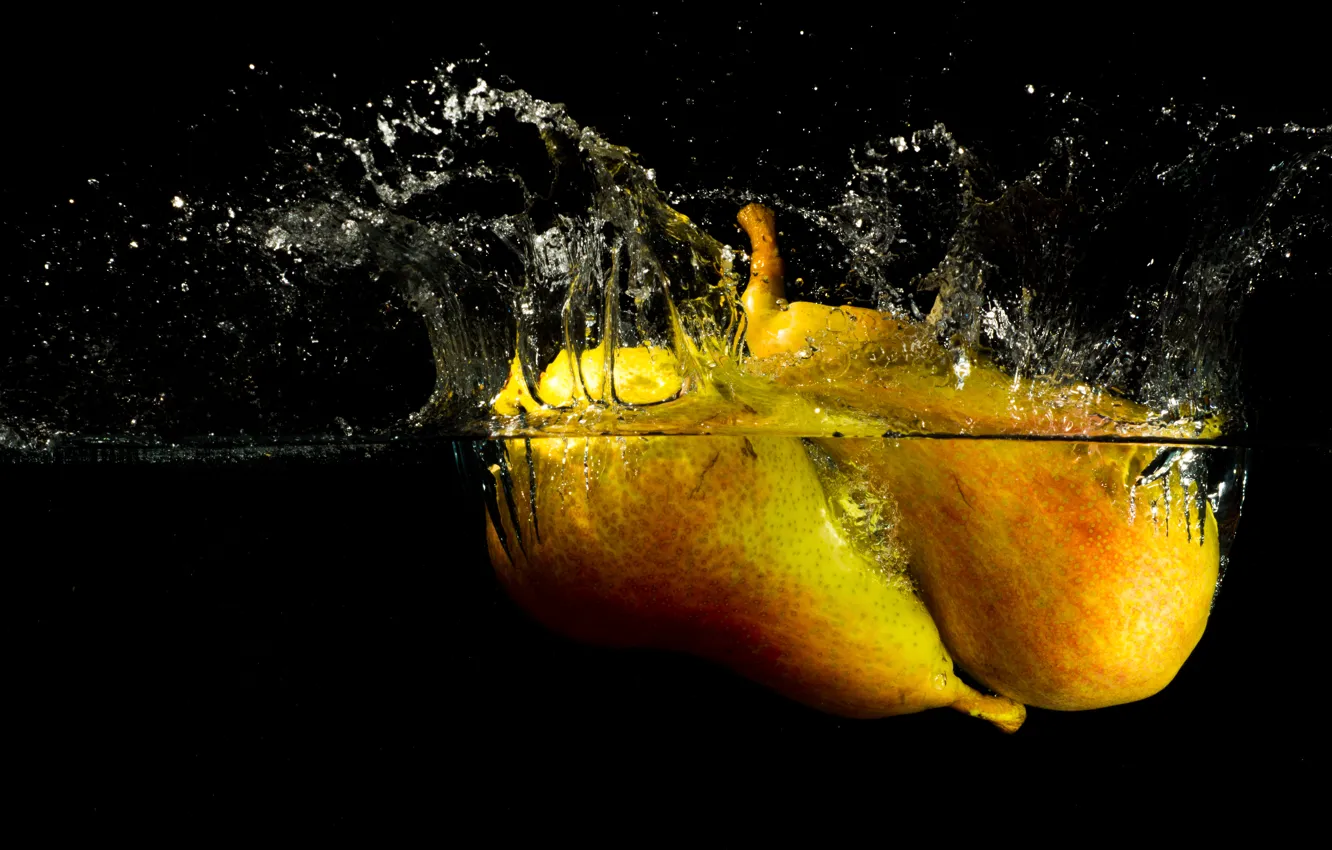 Photo wallpaper water, squirt, splash, pear, fruit, the fruit