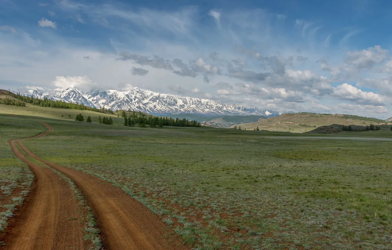 Photo wallpaper mountains, the Altai mountains, And the road ryzheyu ribbon curls, the North-Chuyskiy ridge