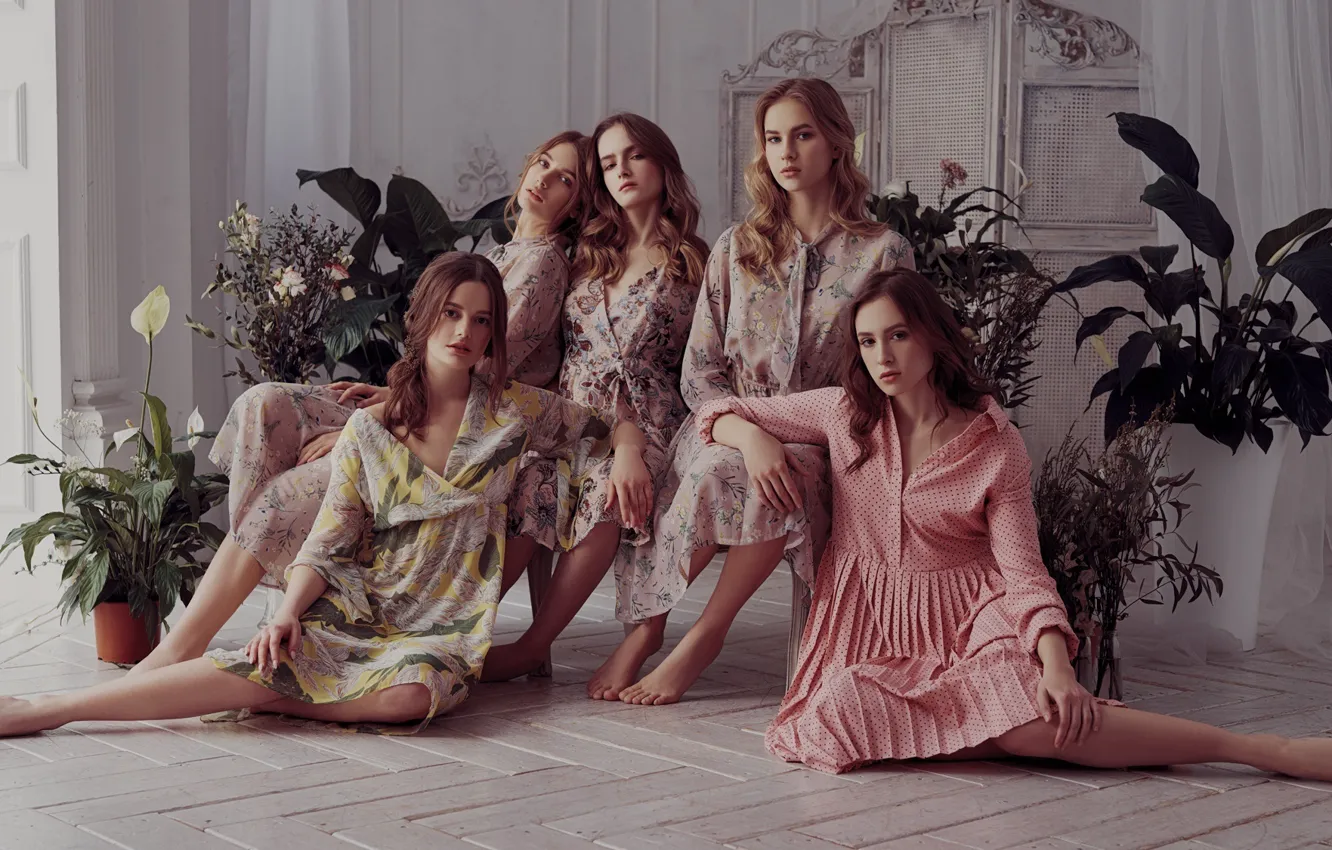 Photo wallpaper dresses, five girls, Alex Bond