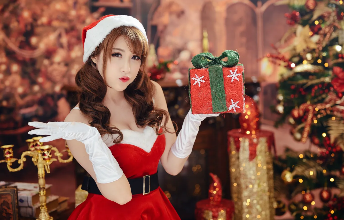 Photo wallpaper look, holiday, gift, model, Christmas, Asian, Santa