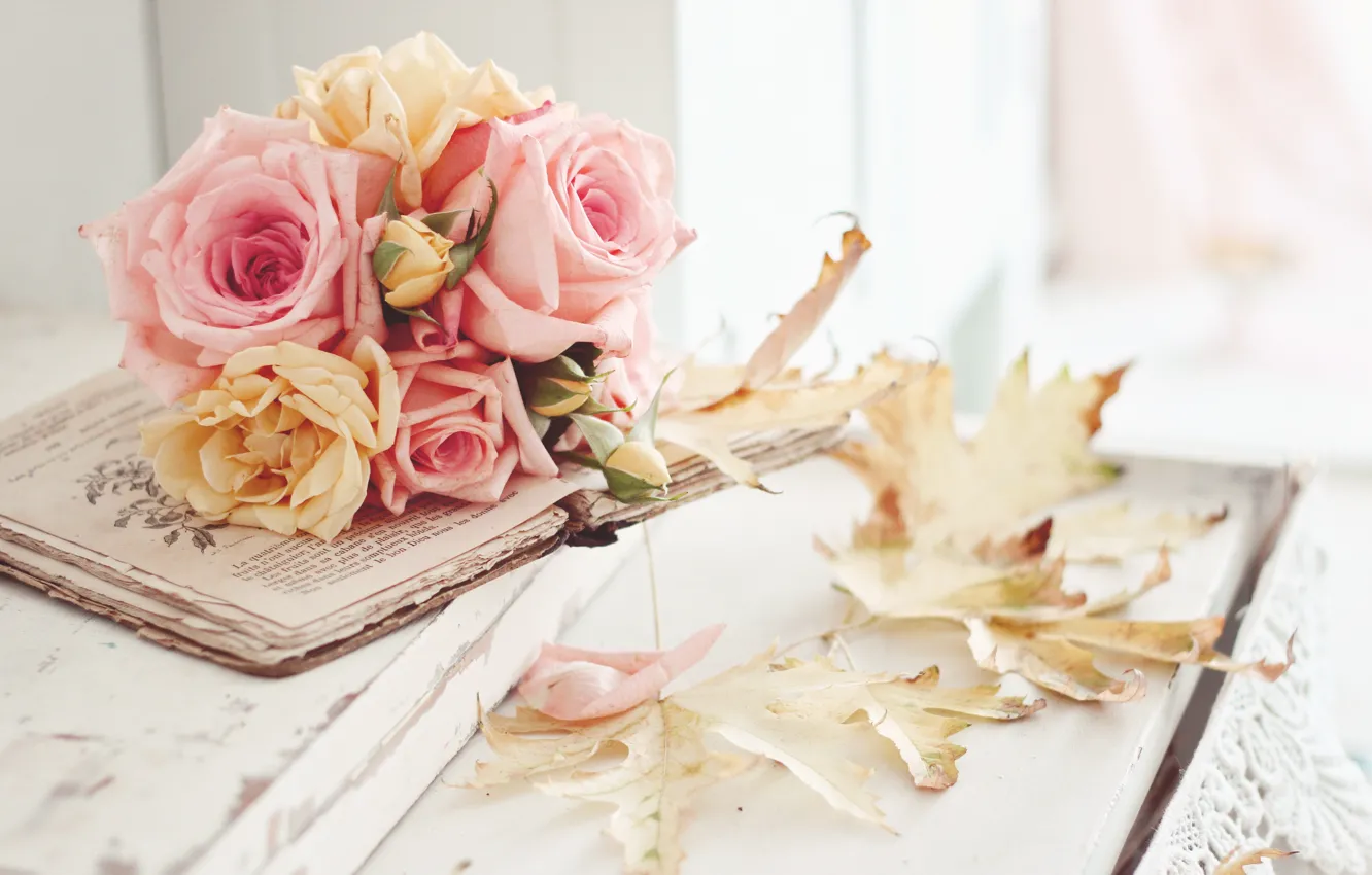 Photo wallpaper autumn, leaves, flowers, roses, still life