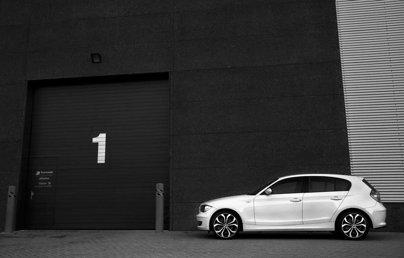 Photo wallpaper city, white, cars, auto, wallpapers auto, BMW 135