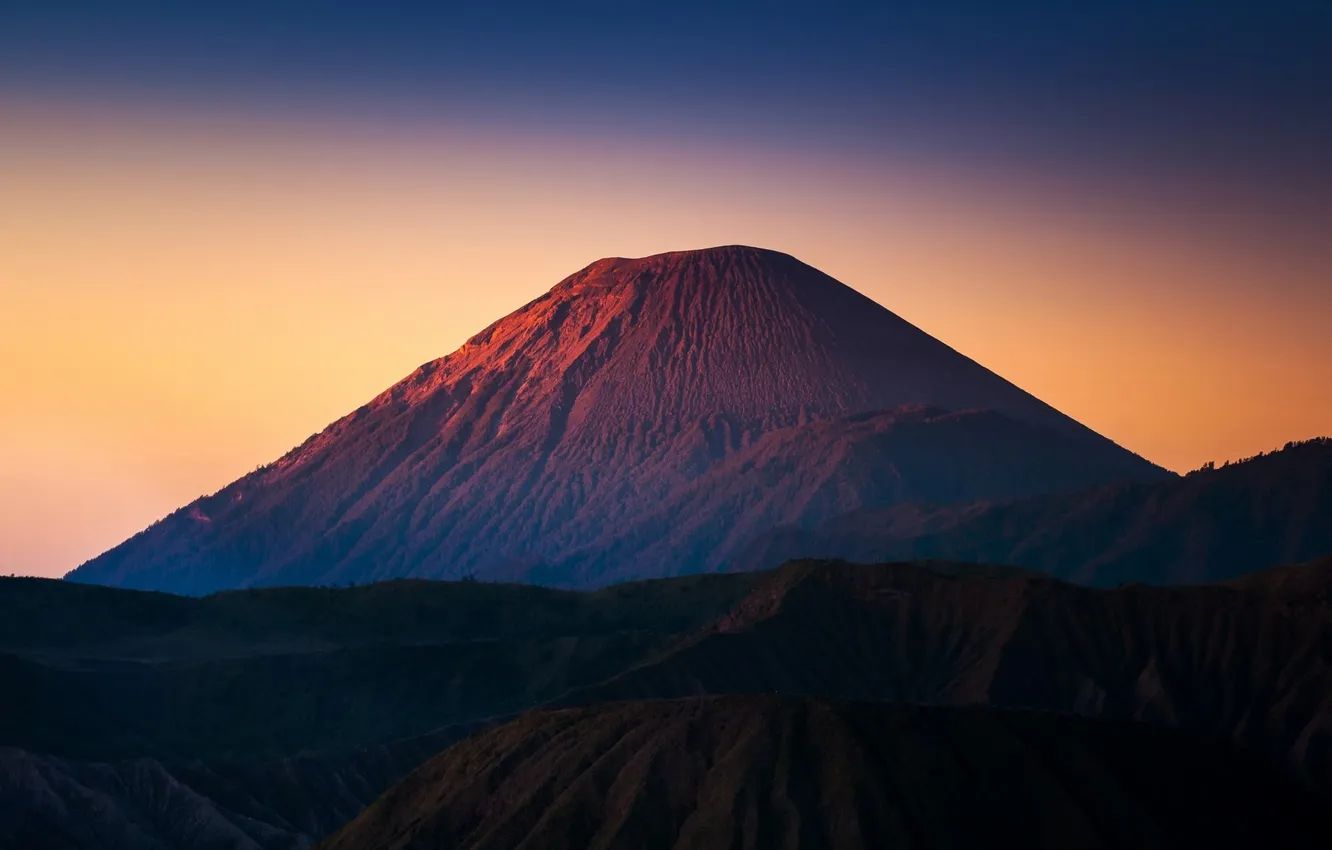 Photo wallpaper Indonesia, Java, Tengger, volcanic complex-the Caldera TenGer, the volcano Bromo