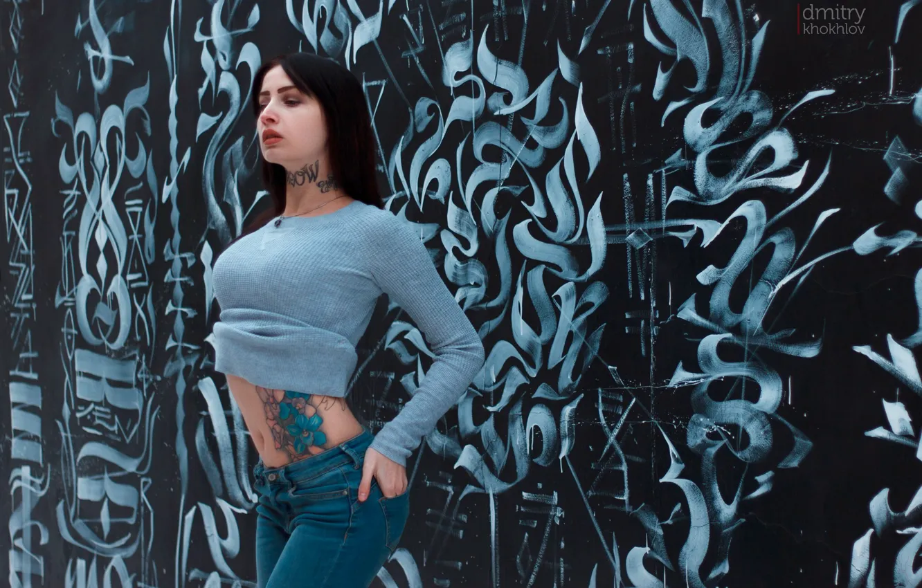 Photo wallpaper pose, graffiti, model, body, portrait, jeans, makeup, figure