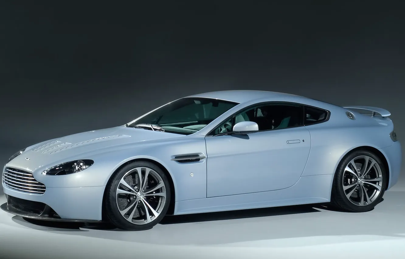 Photo wallpaper Aston Martin, coupe, Vantage, V12