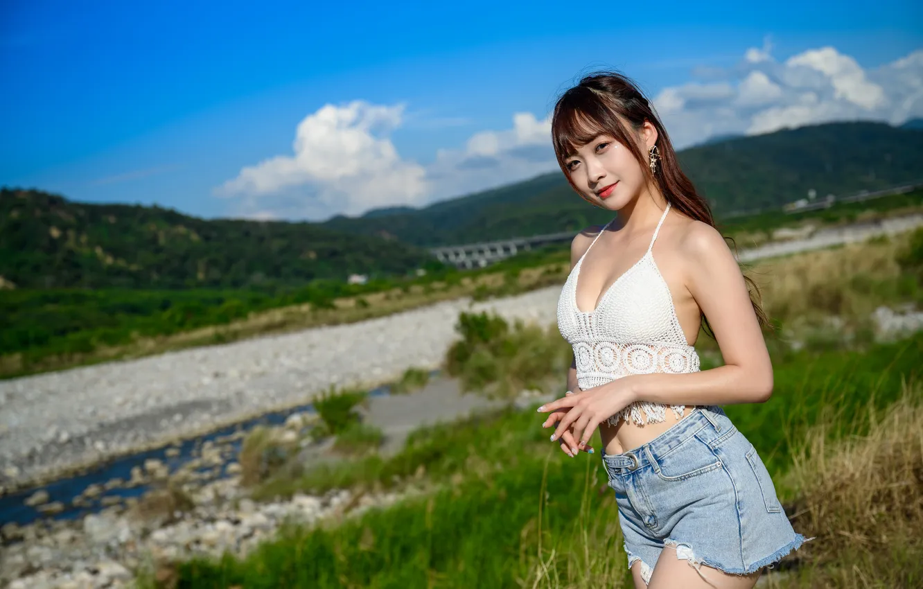 Photo wallpaper girl, shorts, Mike, Asian