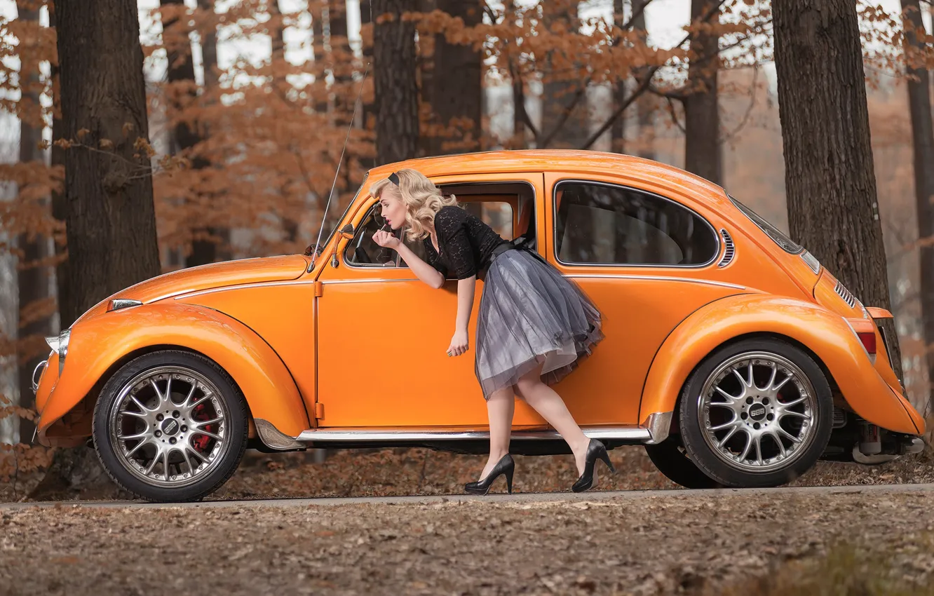 Photo wallpaper autumn, girl, pose, beetle, blonde, car, Volkswagen