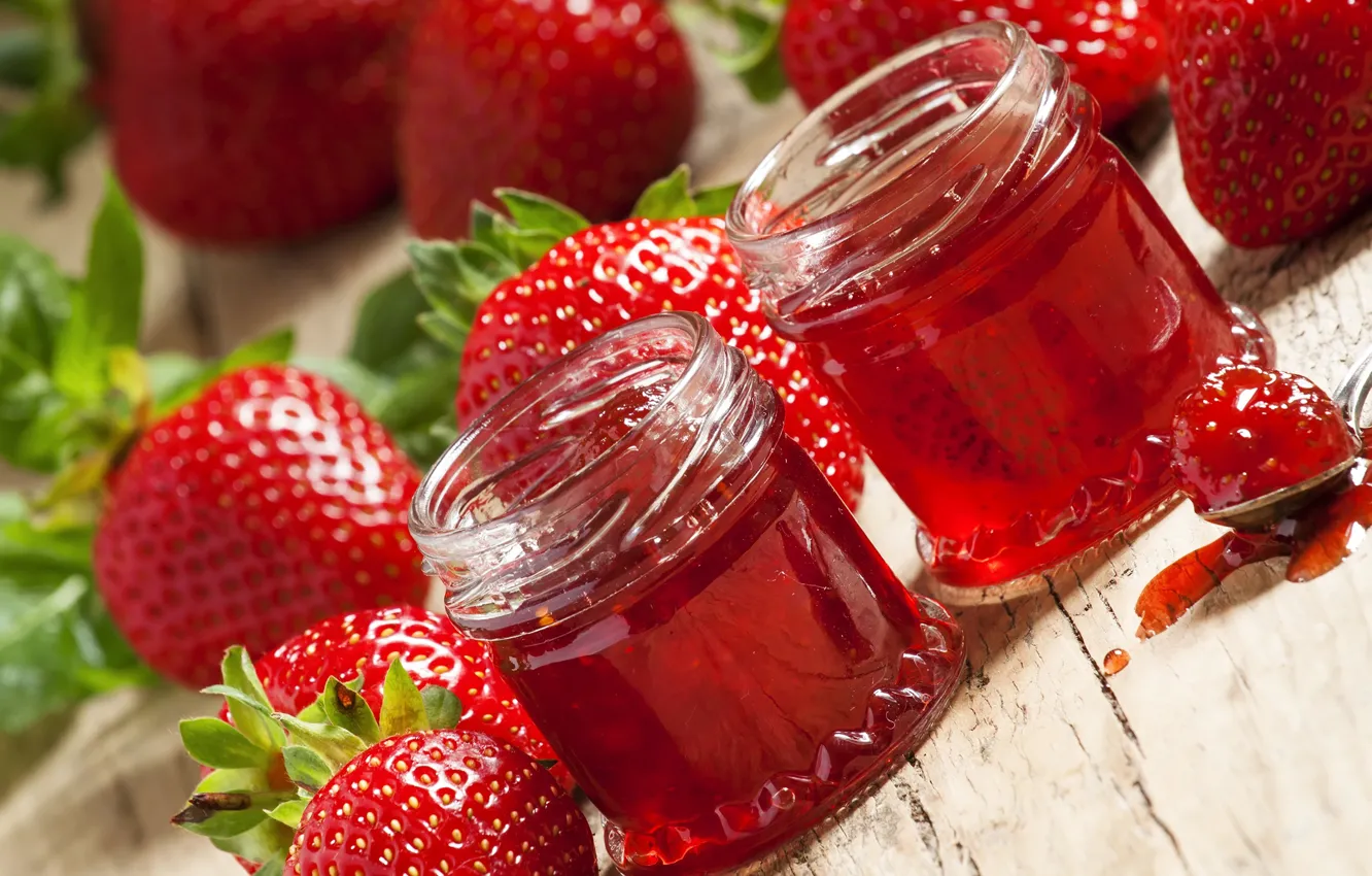 Photo wallpaper the sun, red, berries, strawberry, spoon, Bank, view, bokeh