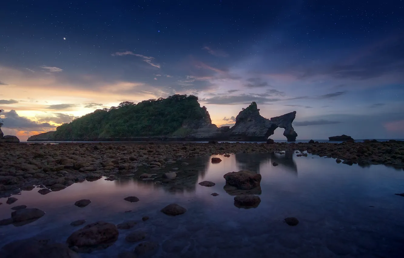 Photo wallpaper sea, water, stars, clouds, light, night, reflection, stones