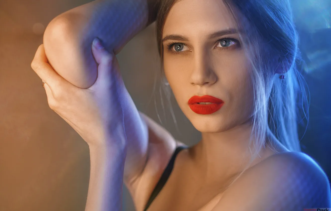 Photo wallpaper look, face, portrait, hands, lipstick, sponge, Alexander Drobkov-Dark, Zoya Kuznetsova
