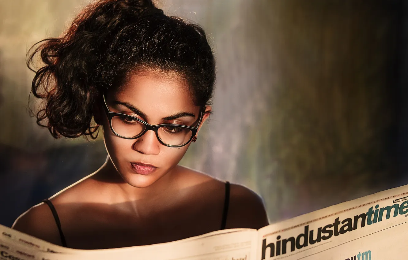 Photo wallpaper girl, portrait, newspaper