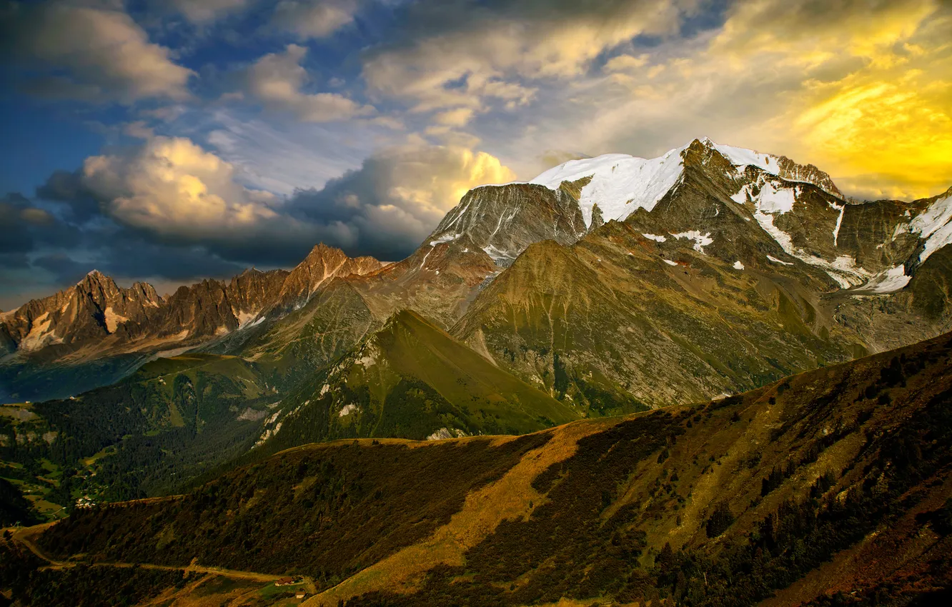 Photo wallpaper the sky, clouds, light, mountains, valley