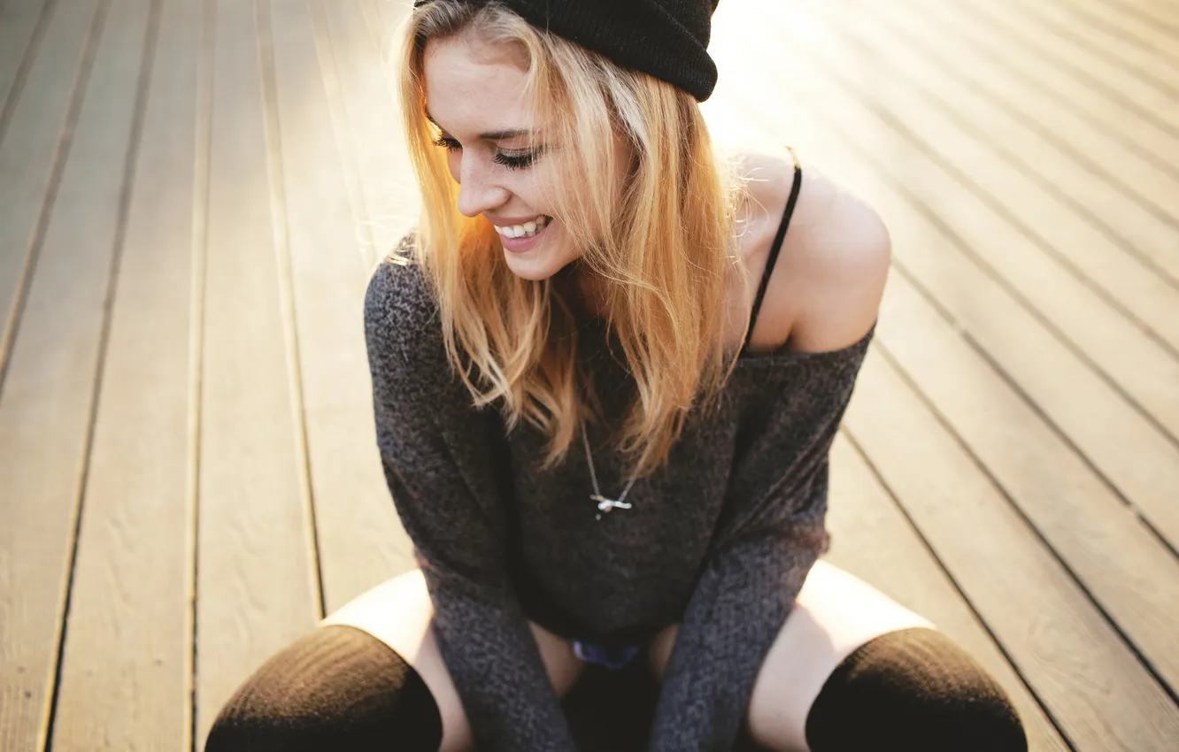 Photo wallpaper pose, smile, sitting, Sydnie Miller