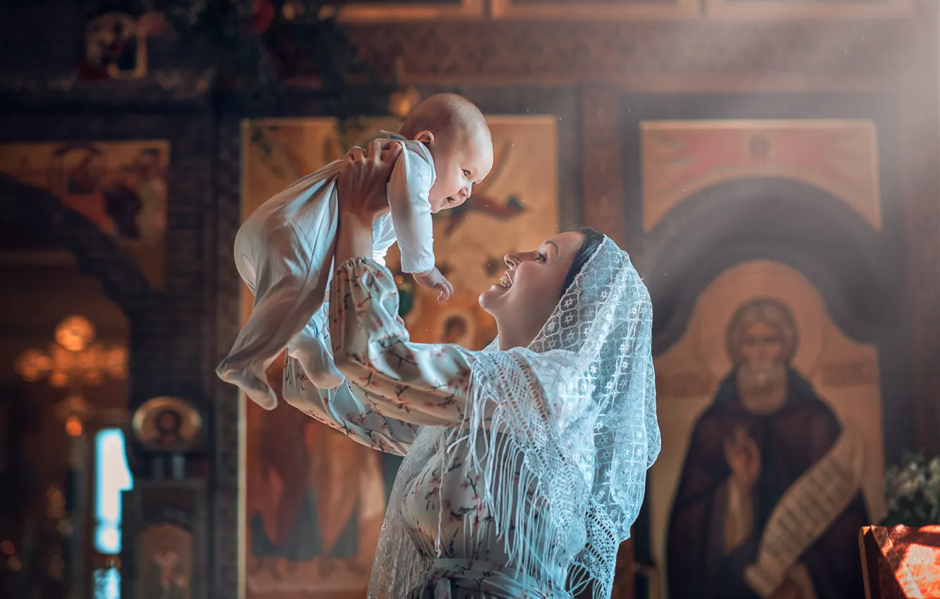 Photo wallpaper joy, woman, Church, mom, child, baby, child, icons