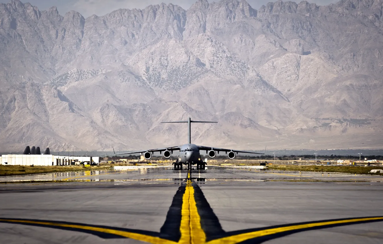 Photo wallpaper the plane, the airfield, C-17 Globemaster III