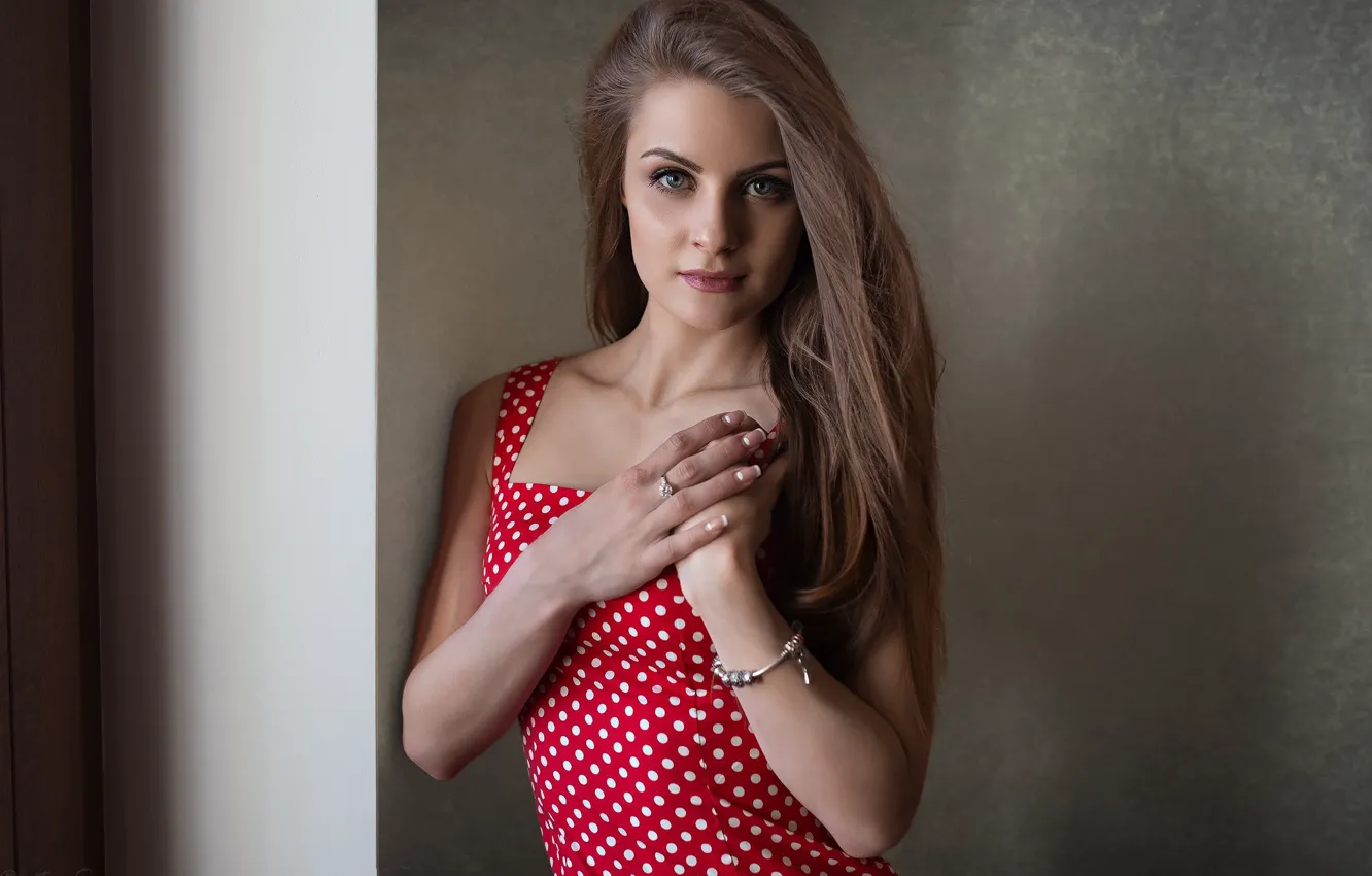 Photo wallpaper look, pose, wall, model, portrait, hands, makeup, dress