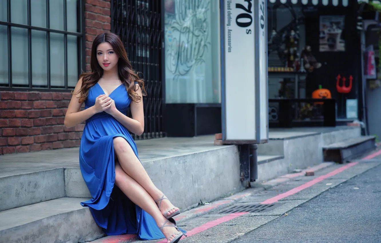 Photo wallpaper look, pose, street, model, portrait, makeup, figure, dress