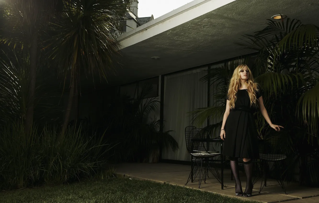Photo wallpaper dress, black, April, Lavigne