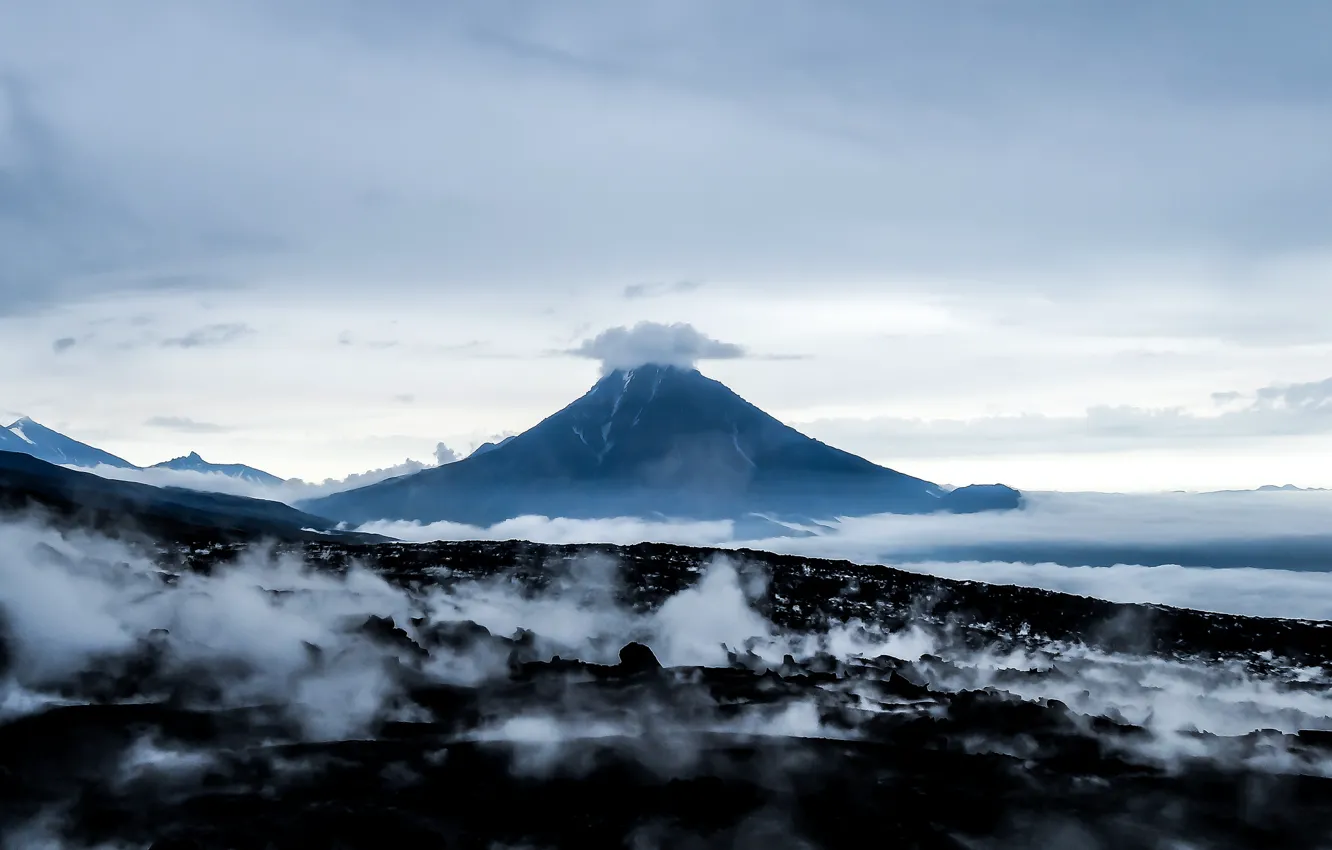Photo wallpaper the sky, clouds, smoke, Russia, Kamchatka, Flat Tolbachik, Vilyuchinsk, Klyuchevskaya Sopka