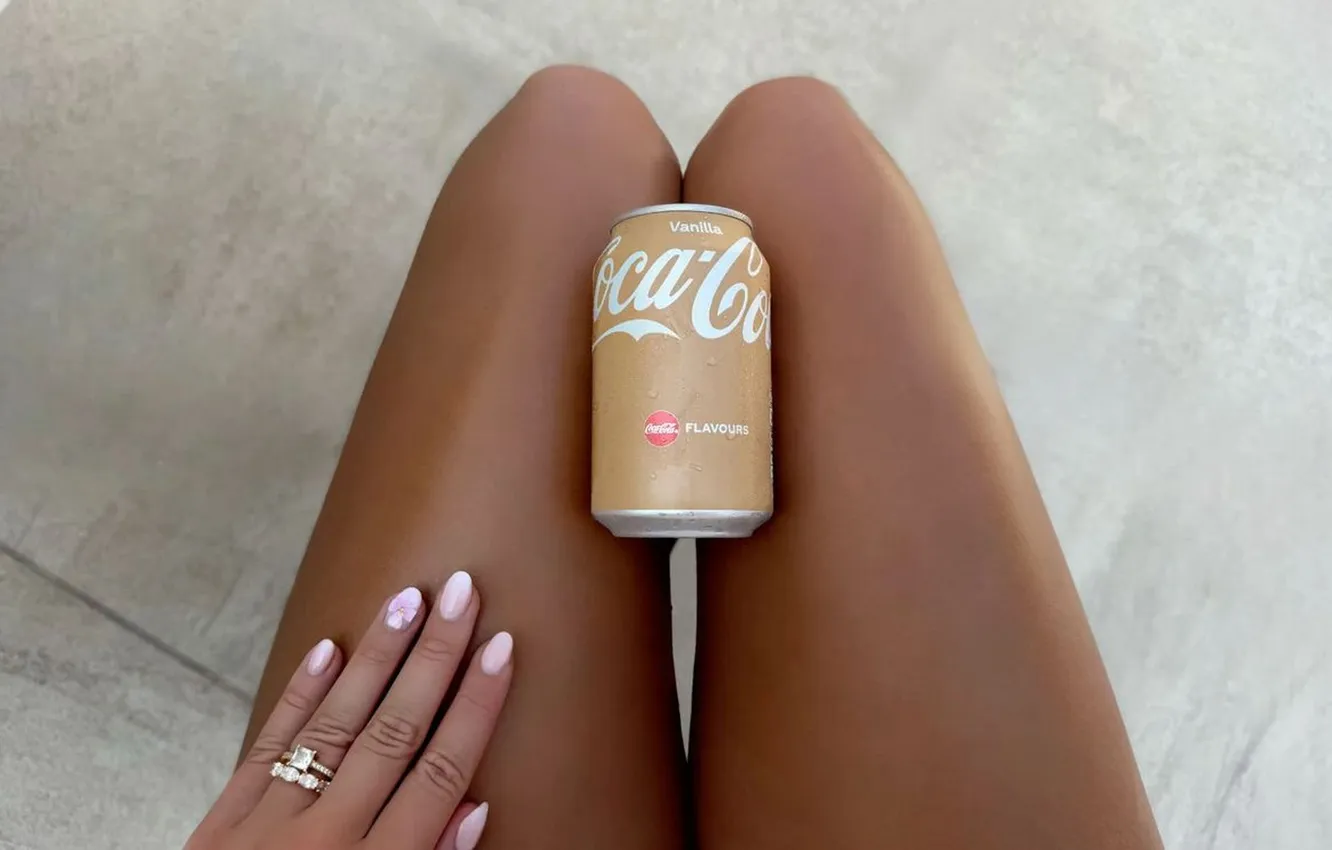 Photo wallpaper girl, ring, drink, coca-cola, manicure, slender legs