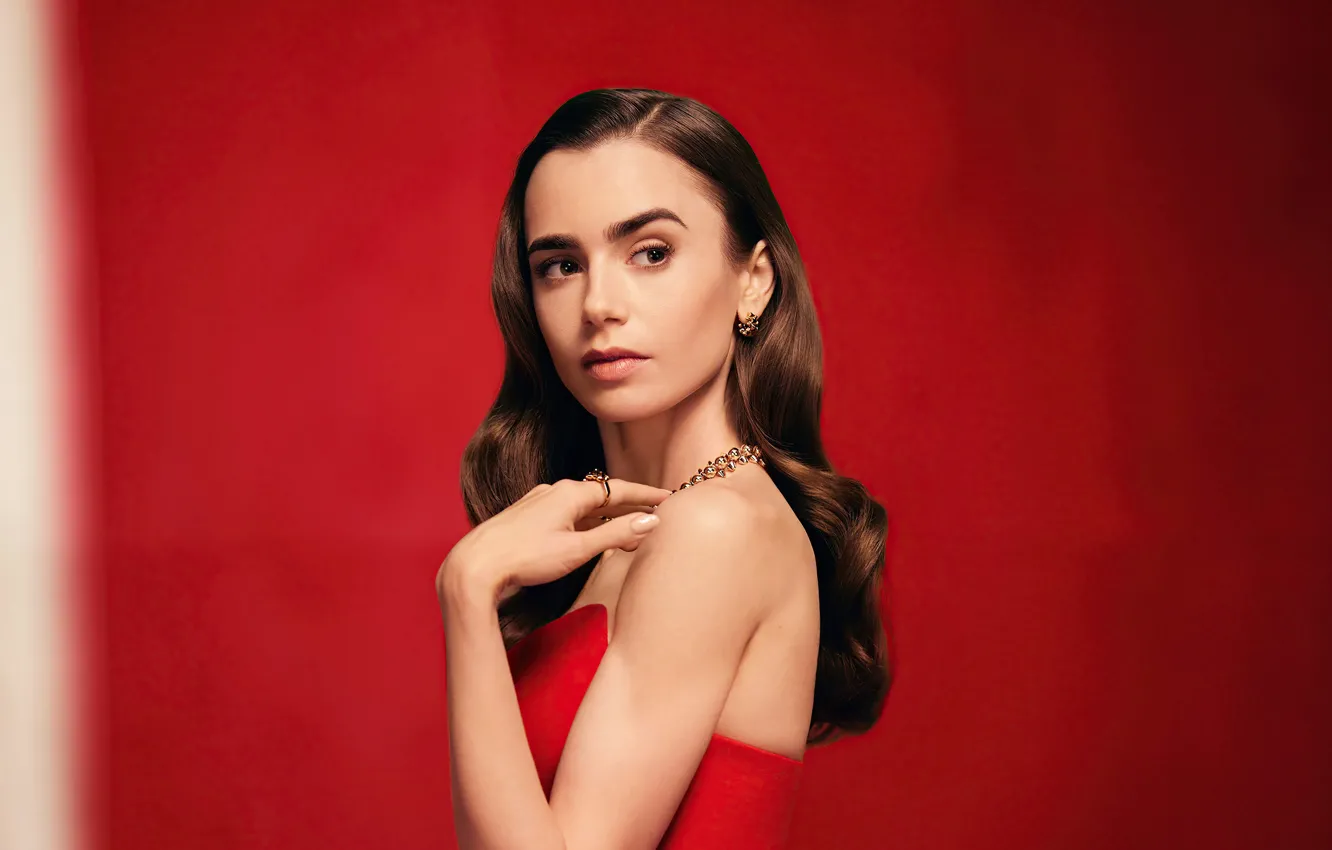 Photo wallpaper look, girl, red, background, makeup, brunette, lips, beauty