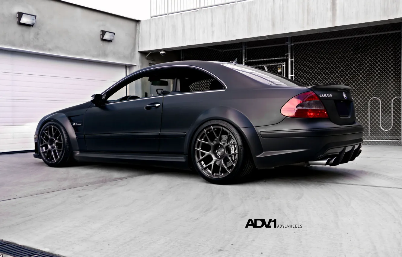 Photo wallpaper chameleon, Matt, Parking, mercedes, Mercedes, benz, tuning, clk63