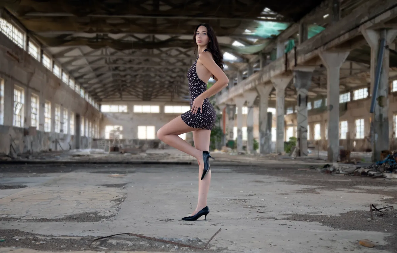 Photo wallpaper long hair, model, brunette, gorgeous, posing, high heels, beautiful face, outdoors