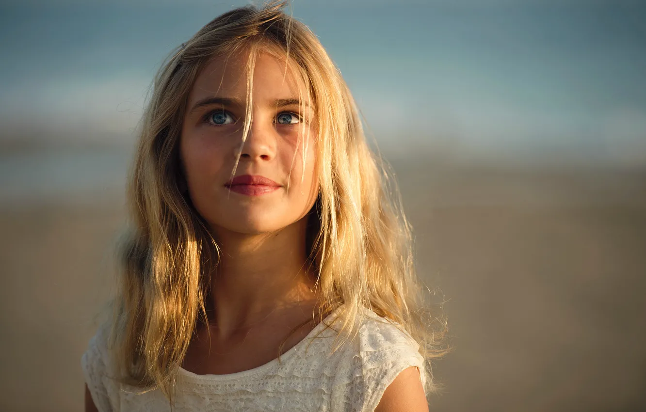 Photo wallpaper smile, girl, the beauty, blue eyes, Edie Layland