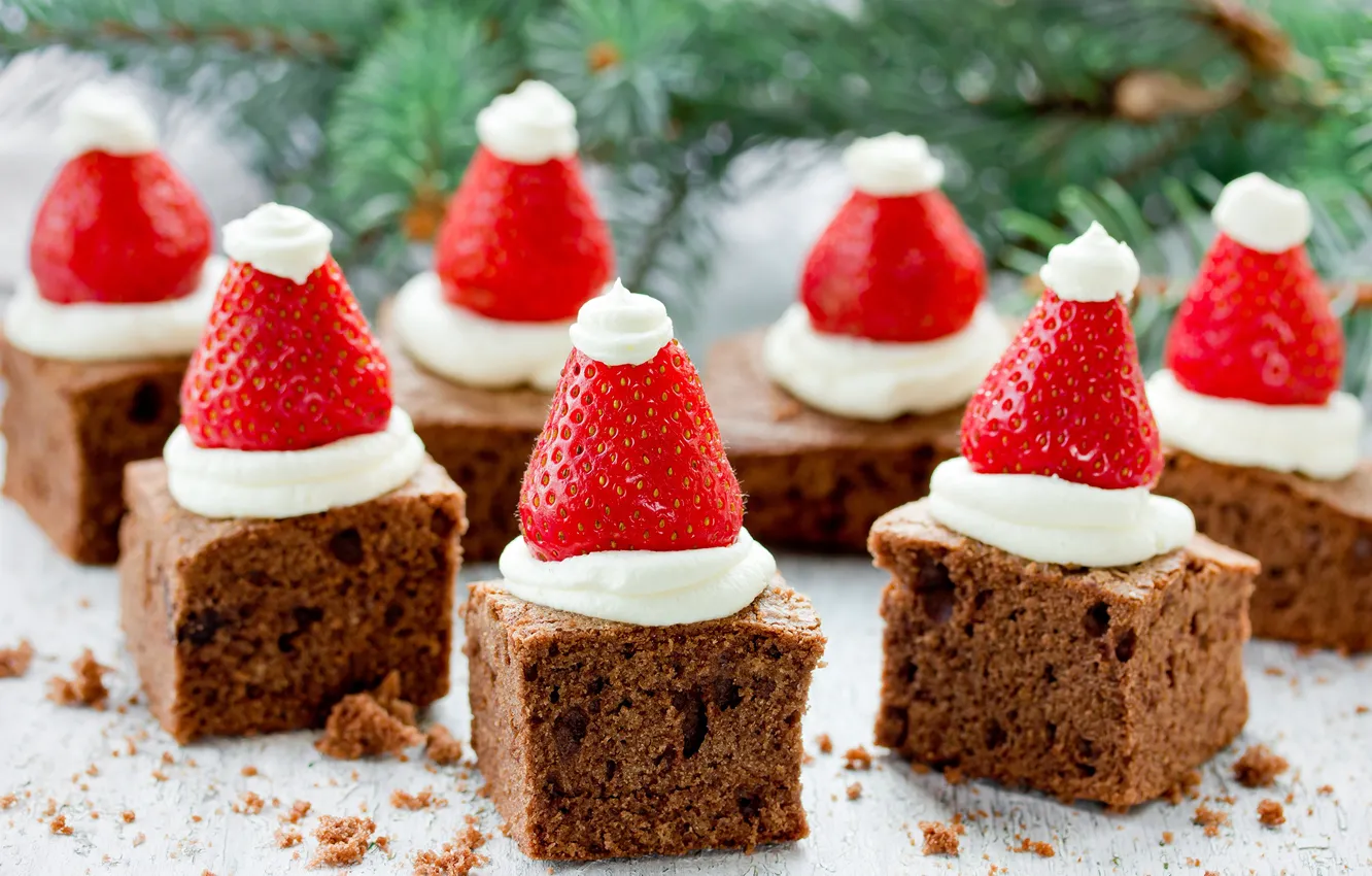 Photo wallpaper strawberry, cake, Christmas, cake, cream, cakes, strawberry, sweets