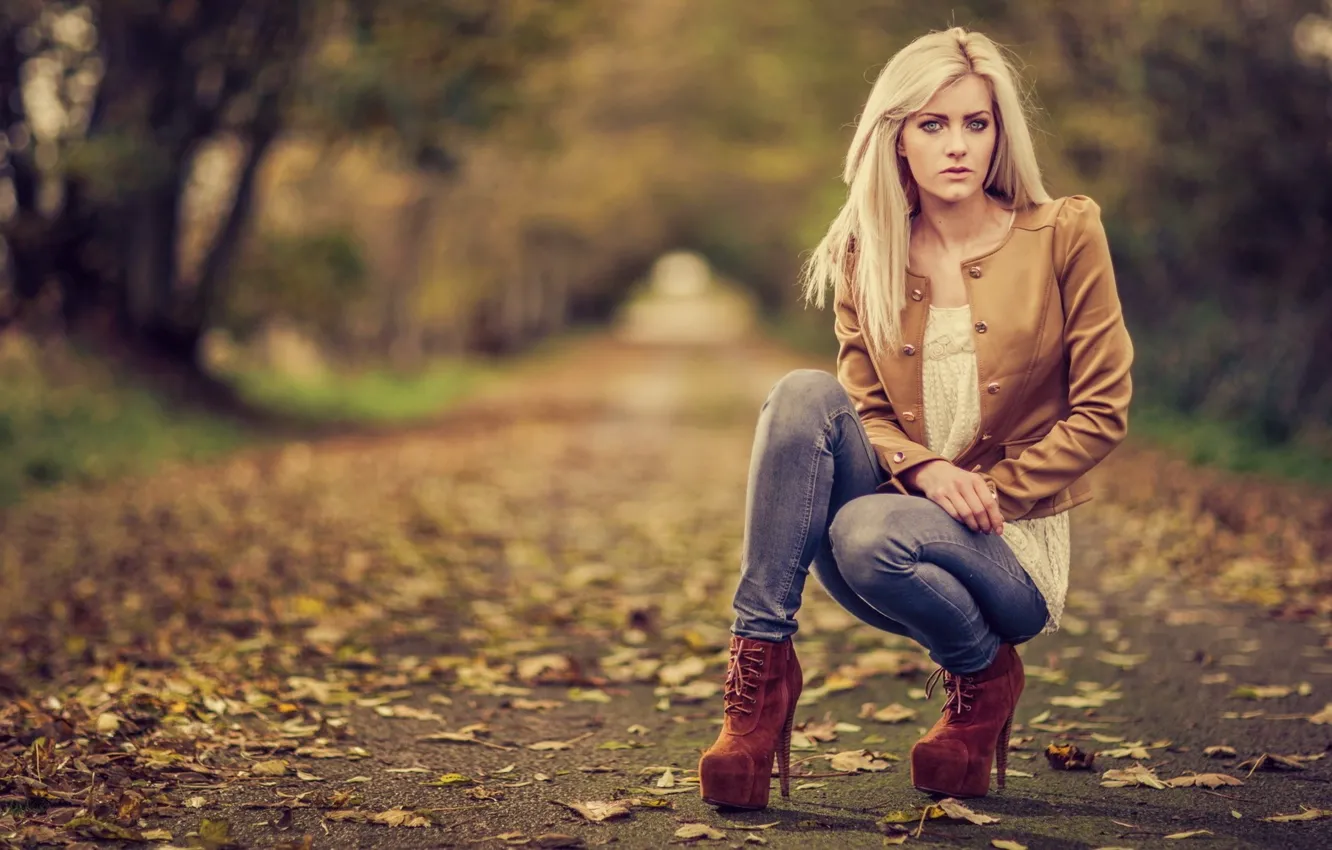 Photo wallpaper autumn, girl, Park, foliage, model, jeans, blonde, boots