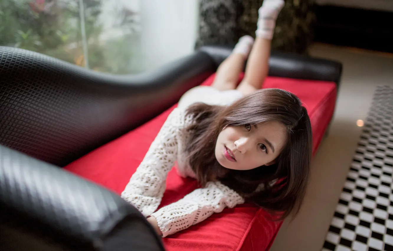 Photo wallpaper look, girl, face, sofa, lies