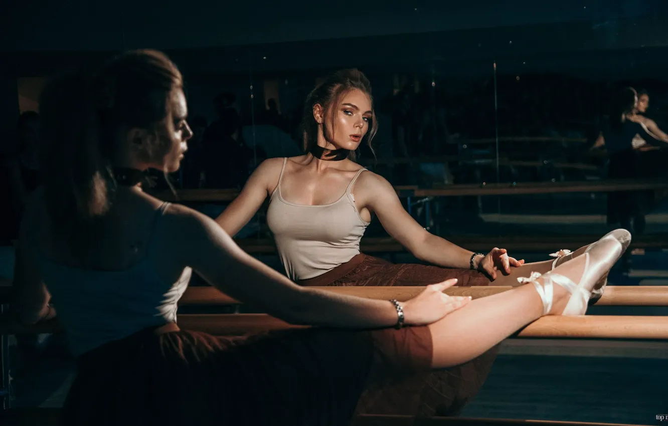 Photo wallpaper look, pose, reflection, model, skirt, portrait, makeup, Mike