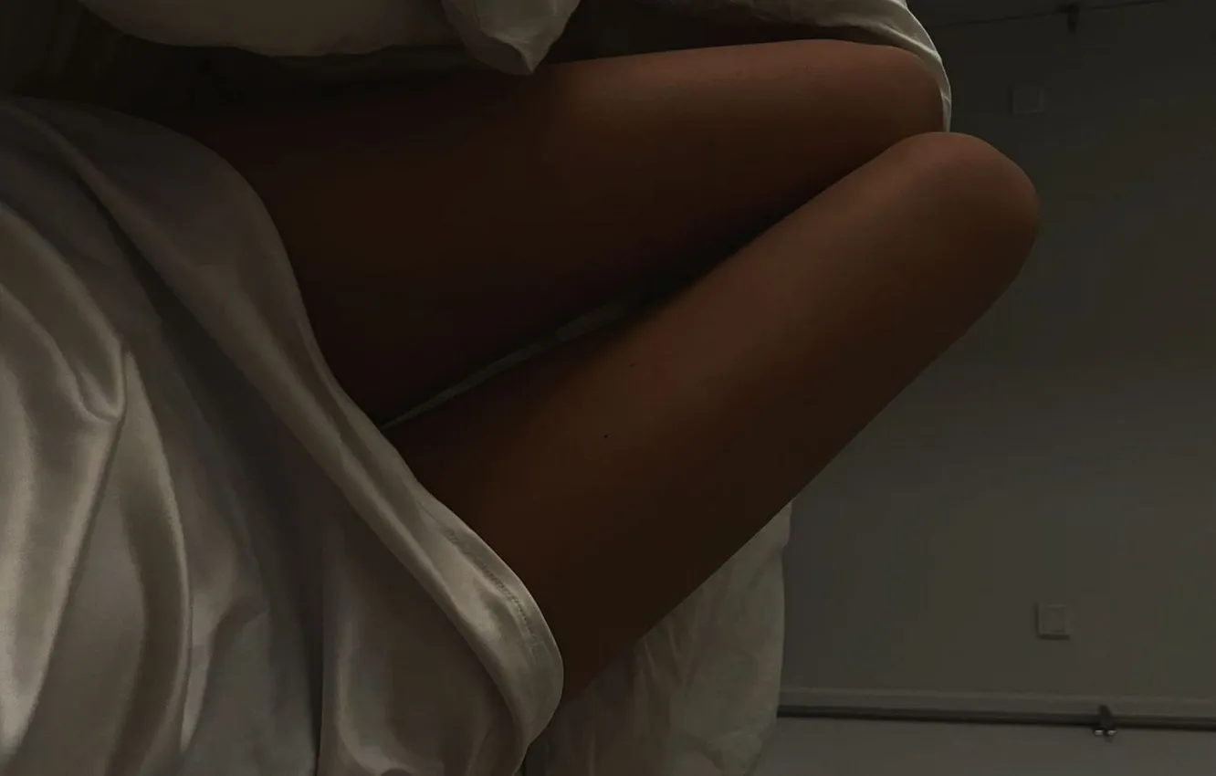 Photo wallpaper girl, dress, slender legs, tanned legs