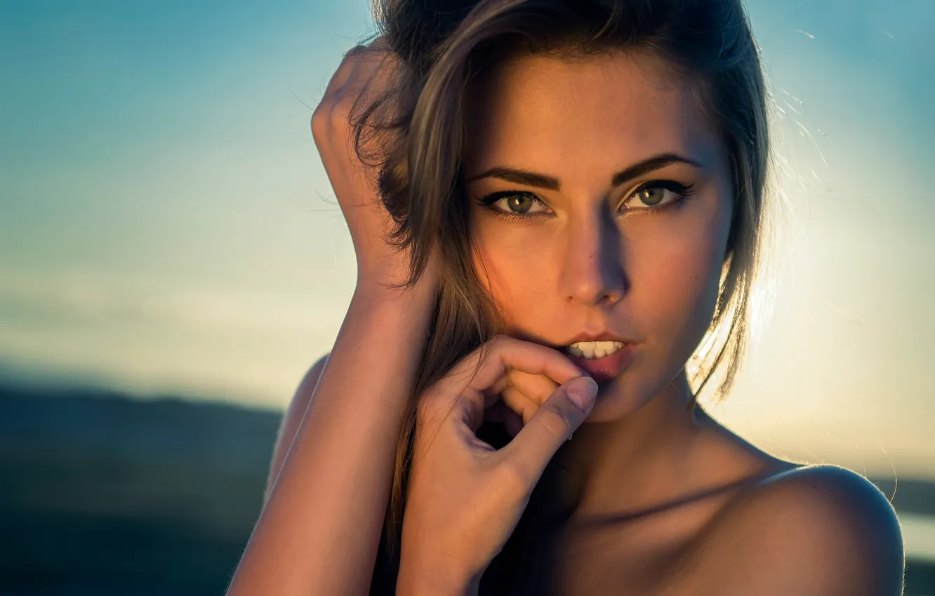 Photo wallpaper look, portrait, makeup, lighting, teeth