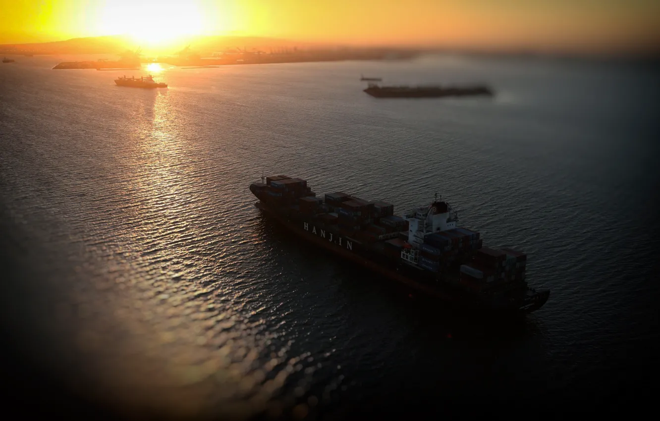 Photo wallpaper Sunset, Sea, The ship, A container ship, Vessel, Hanjin, A cargo ship, Container Ship