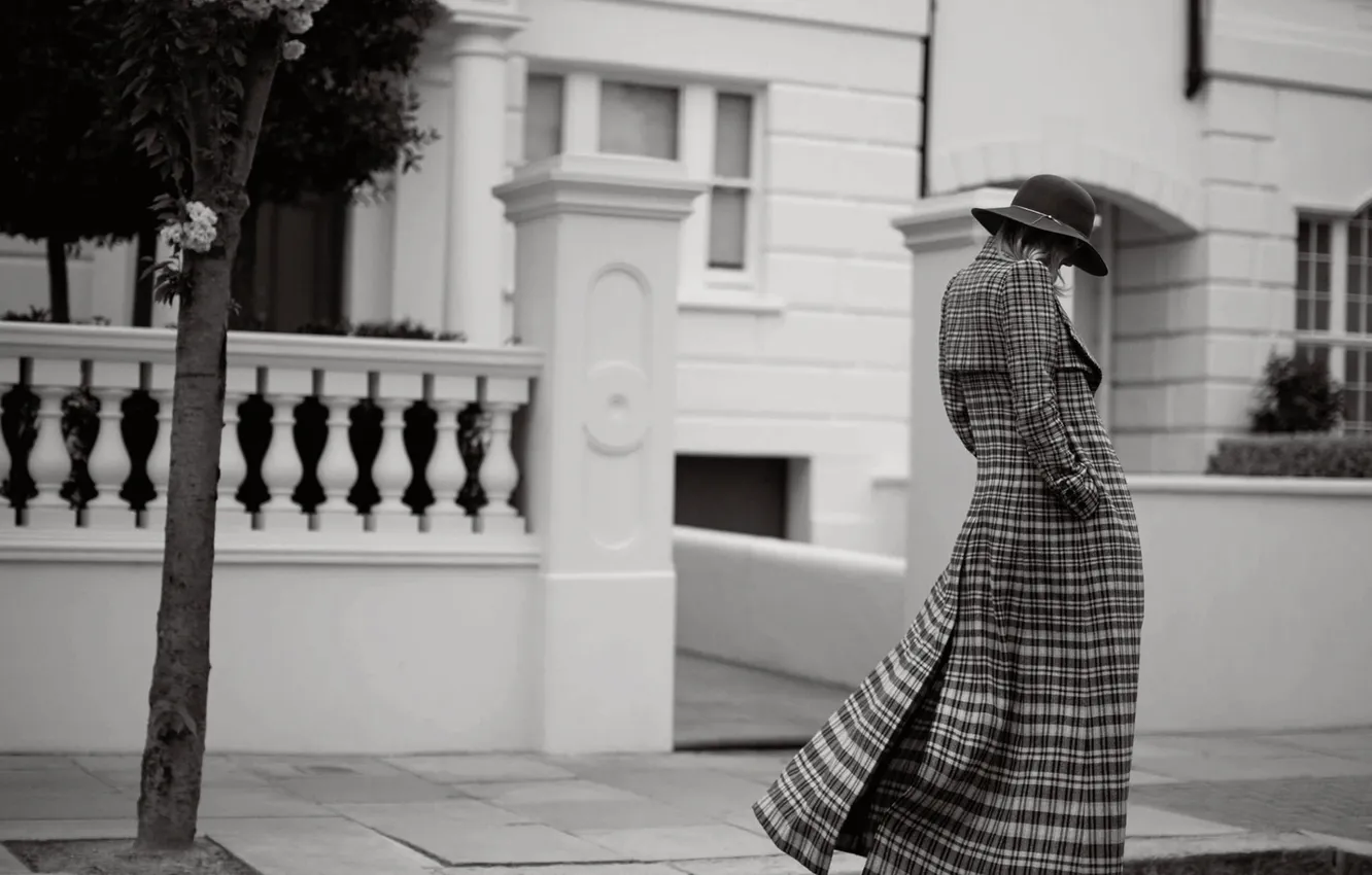 Photo wallpaper girl, photo, street, model, hat, black and white, walk, coat