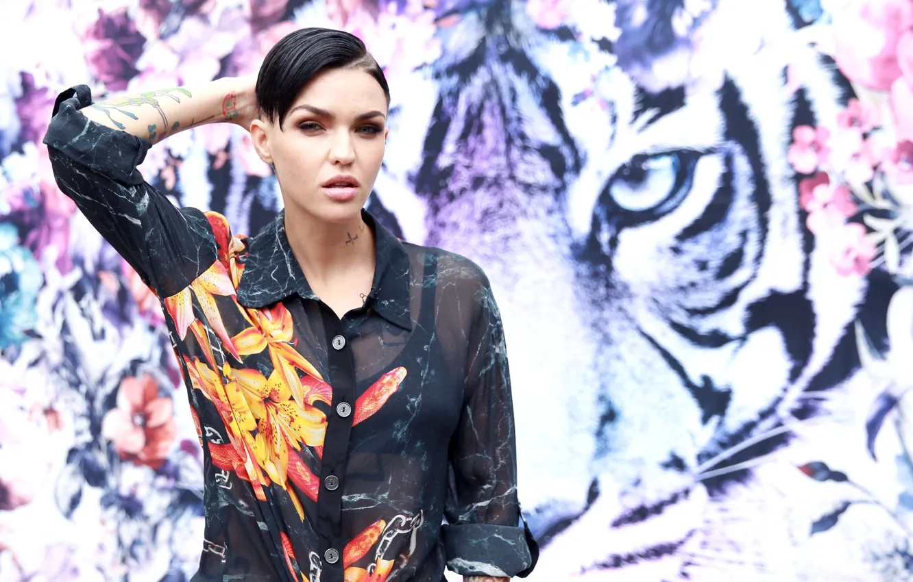 Photo wallpaper look, pose, model, makeup, singer, tattoo, actress, actress.