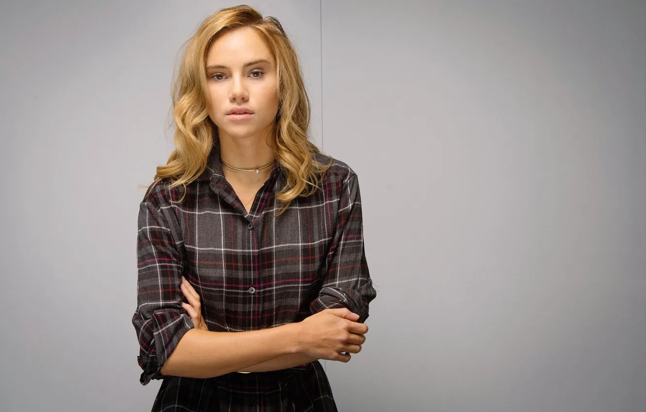 Photo wallpaper pose, background, model, dress, actress, hairstyle, photoshoot, Suki Waterhouse