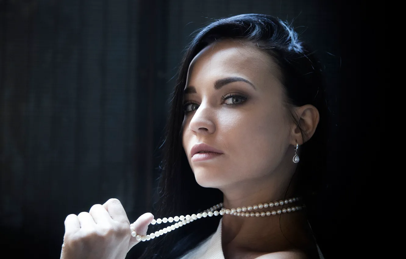 Photo wallpaper look, pose, background, model, portrait, hands, makeup, brunette