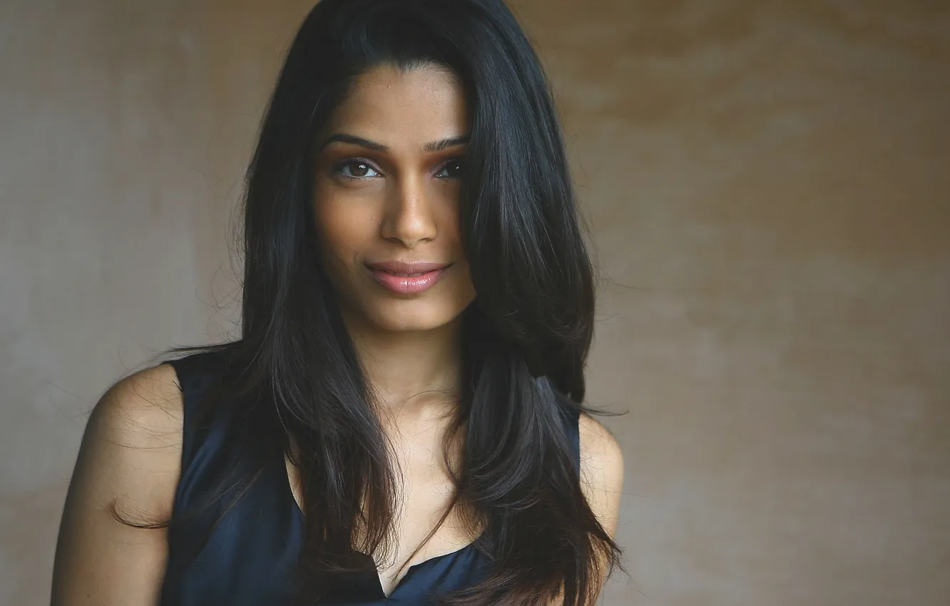 Photo wallpaper look, girl, face, dress, brunette, lips, Freida Pinto, Standing