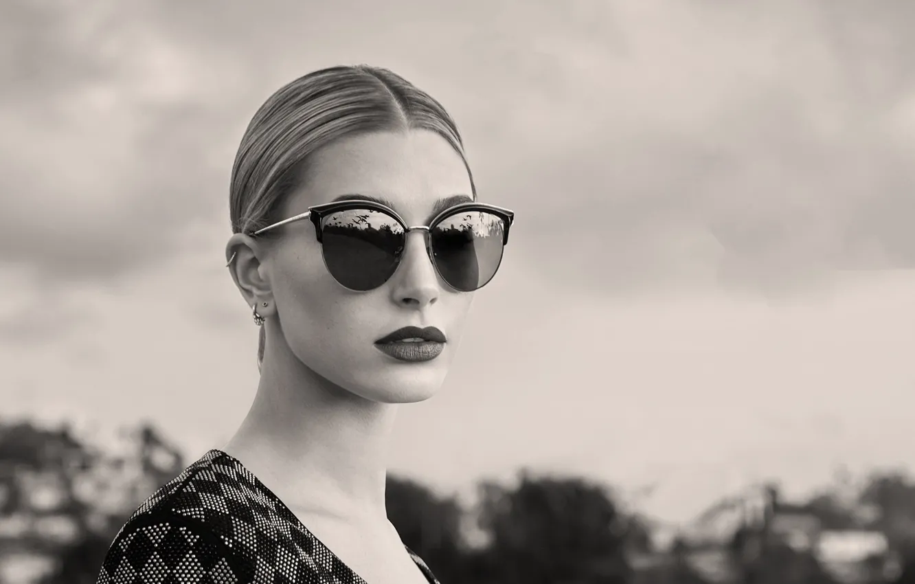 Photo wallpaper girl, portrait, glasses, Hailey Baldwin