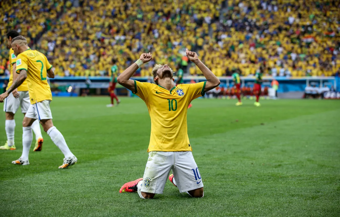 Photo wallpaper football, Brazil, player, football, Sport, Brasil, FIFA, FIFA
