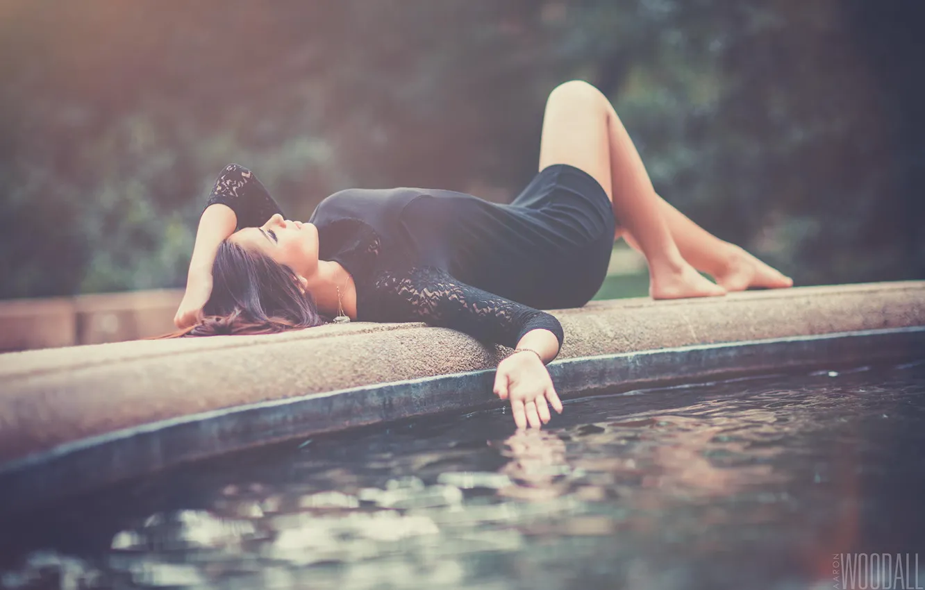Photo wallpaper girl, beautiful, fountain, legs, photographer, lying, Aaron Woodall