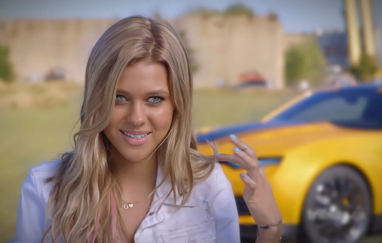 Wallpaper Transformers, bumblebee, movie, pose, Nicola Peltz, blonde