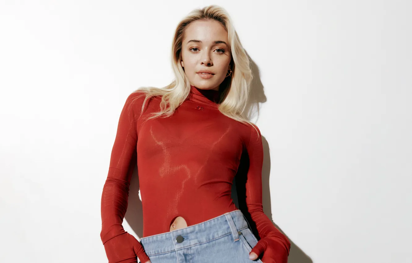 Photo wallpaper bra, Gymnast, jeans, blonde, red dress, portrait, earring, makeup