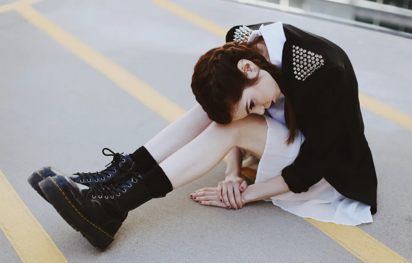 Photo wallpaper girl, pose, Lindsey